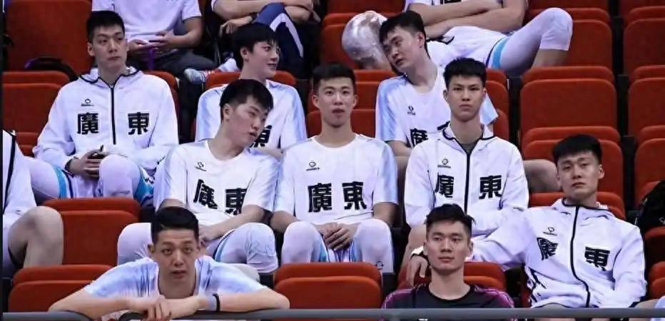 开云体育下载-CBA季后赛爆冷！广东1-2惜败北京，无缘四强，周琦成晋级关键